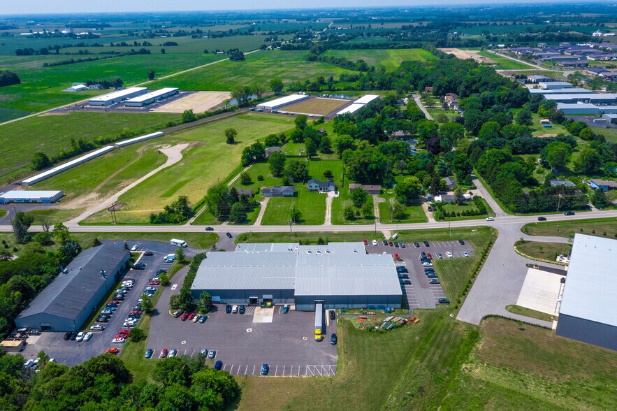 More Photos Of 7858 Industrial Pky, Plain City Warehouse For Lease