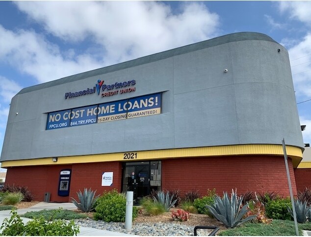 More Photos Of 2021 E Del Amo Blvd, Rancho Dominguez Office For Sale