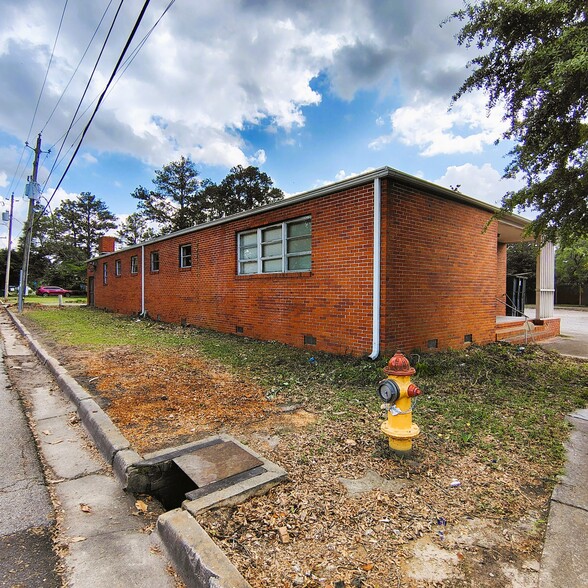 More Photos Of 102 W Market St, Timmonsville Medical For Sale