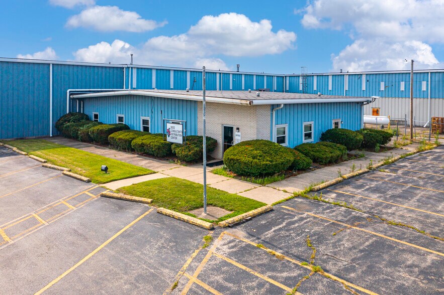 More Photos Of 853 E Washington St, Sabina Manufacturing For Sale