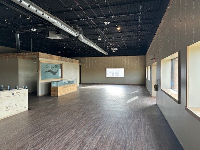 More Photos Of 3300 3 Oaks Rd, Cary Storefront For Lease