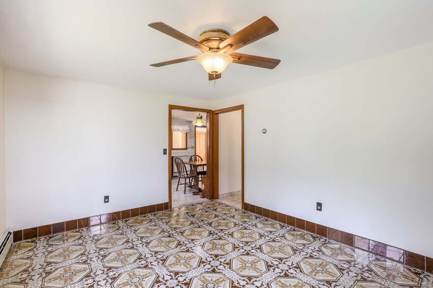 More Photos Of 199 Main St, Shrewsbury Specialty For Sale