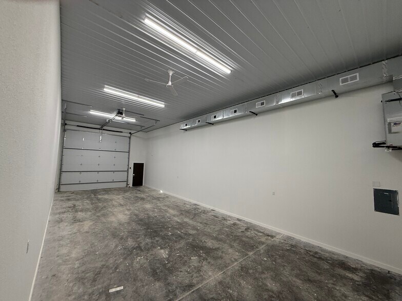 More Photos Of 6565 Stellhorn Rd, Fort Wayne Self Storage For Lease