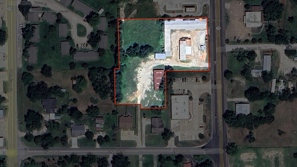 More Photos Of 710 S May St, Madisonville General Retail For Sale