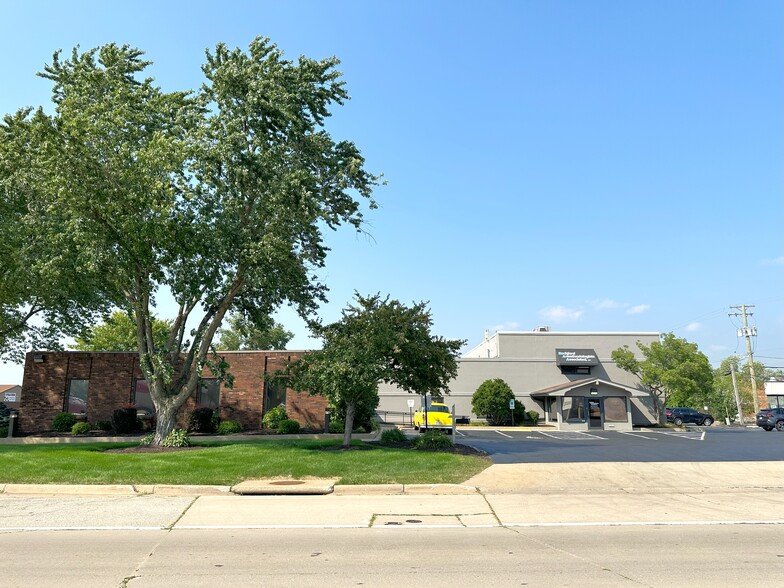 Primary Photo Of 2202 Harlem Rd, Loves Park Office For Sale