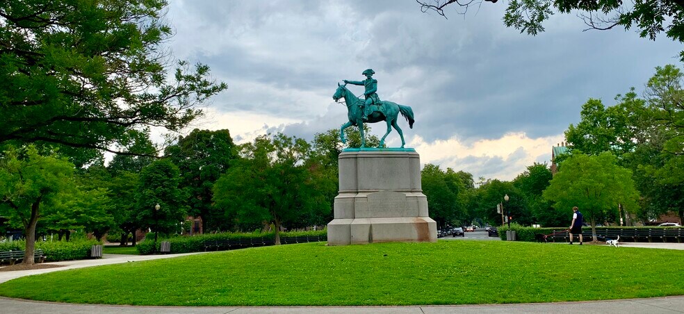 More Photos Of 518 C St NE, Washington Office For Sale