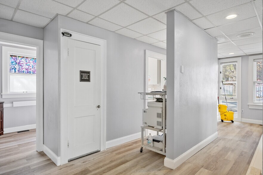 More Photos Of 614 S Main St, Blacksburg Medical For Sale