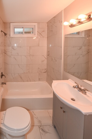More Photos Of 15 Sollers Point Rd, Dundalk Multifamily For Sale