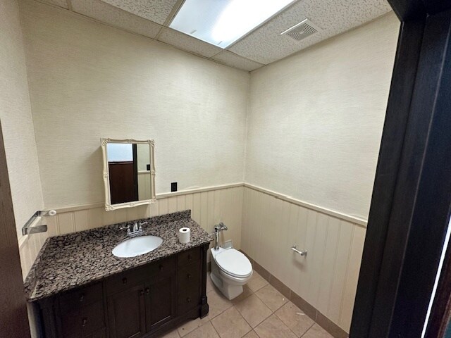 More Photos Of 39 Triangle St, Martin Bank For Lease