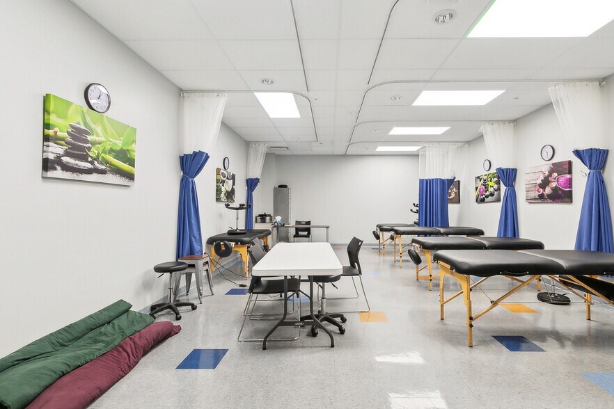 More Photos Of 3908 Veterans Memorial Blvd, Metairie General Retail For Sale