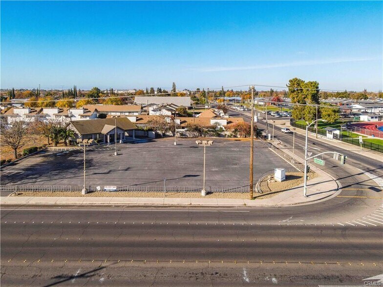 More Photos Of 2979 N Winton Way, Atwater Auto Dealership For Lease