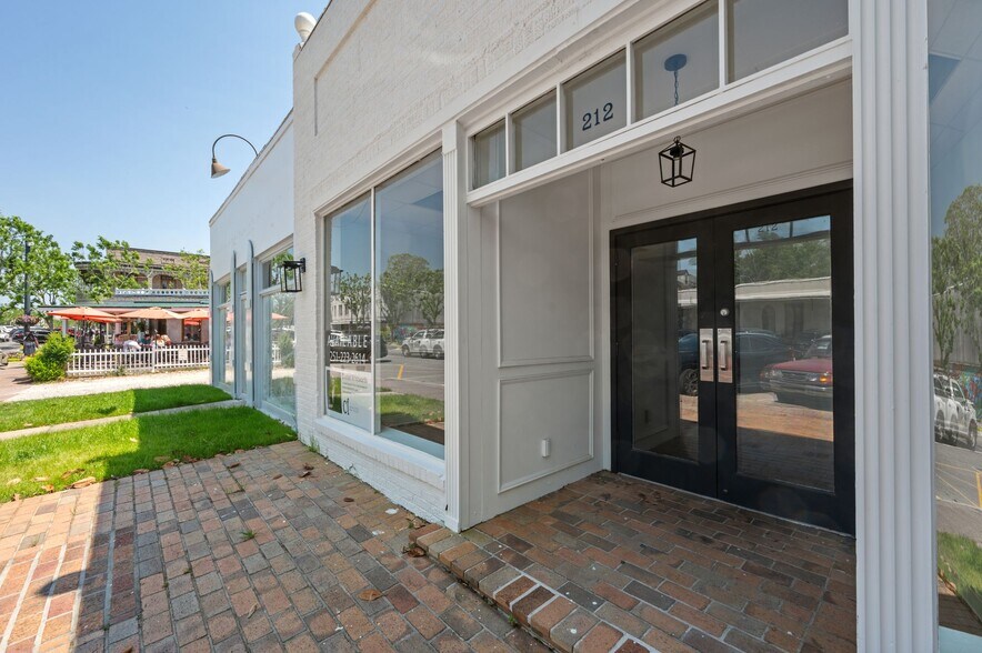 Primary Photo Of 212 Fairhope Ave, Fairhope Storefront For Lease