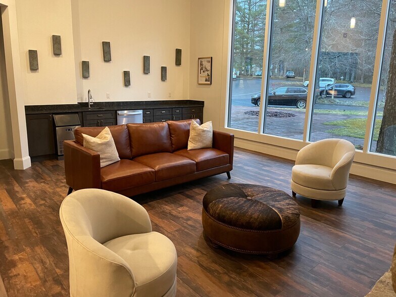 More Photos Of 70 Sapphire Valley Rd, Sapphire Apartments For Sale