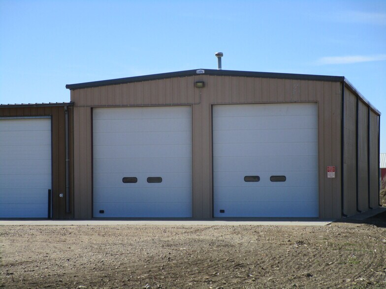 More Photos Of 2105 N Vfw Rd, Garden City Industrial For Lease