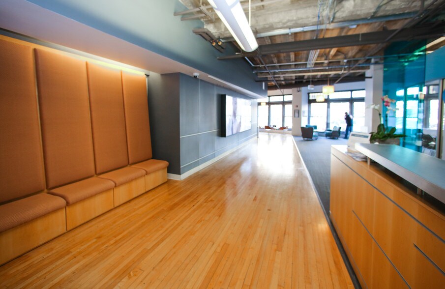 More Photos Of 16-24 N Meridian St, Indianapolis Office For Lease