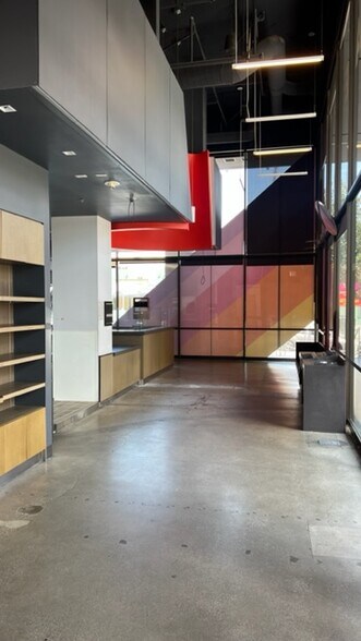 More Photos Of 6255 W Sunset Blvd, Los Angeles Office For Lease
