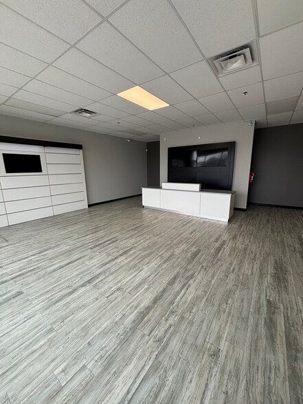 More Photos Of 3515 South St, Lafayette Unknown For Lease