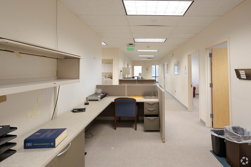 More Photos Of 900 Us Highway 9 N, Woodbridge Office For Lease