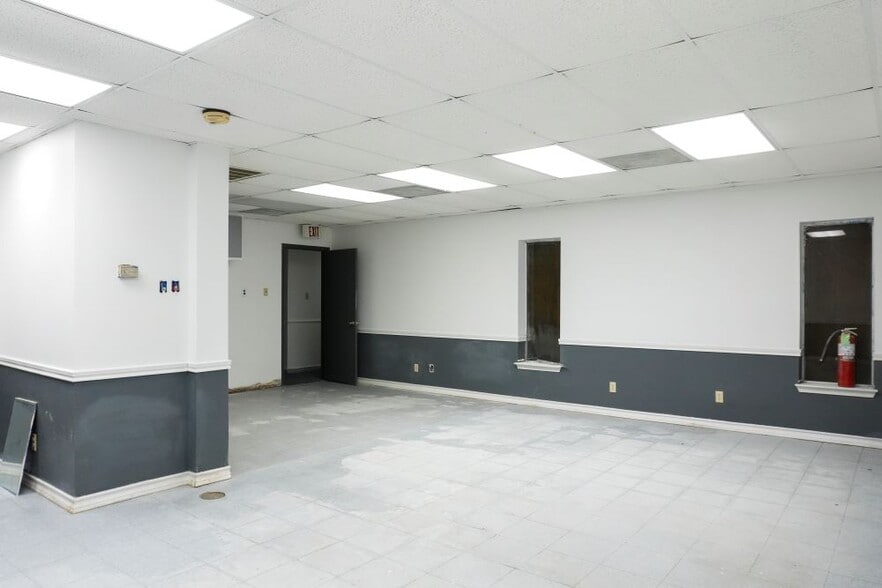 More Photos Of 423 W Cleveland Blvd, Aransas Pass Medical For Sale
