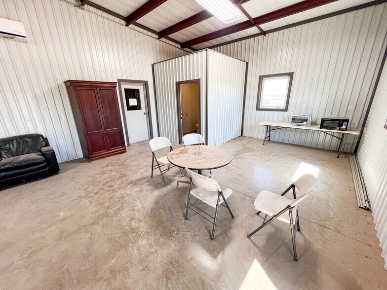 More Photos Of 1914 S County Road 1083, Midland Industrial For Lease