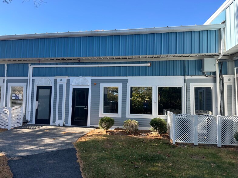 More Photos Of 310 Dillingham Ave, Falmouth Loft Creative Space For Lease