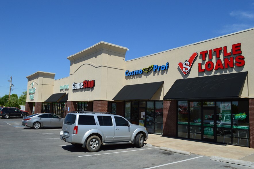 More Photos Of 2830-2832 N Broadway St, Pittsburg General Retail For Lease