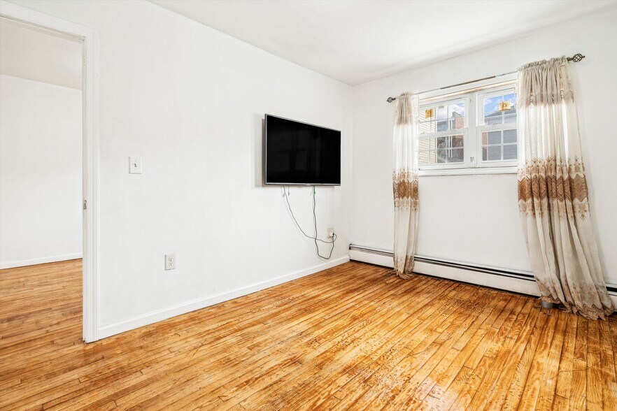 More Photos Of 458 Swinton Ave, Bronx Apartments For Sale