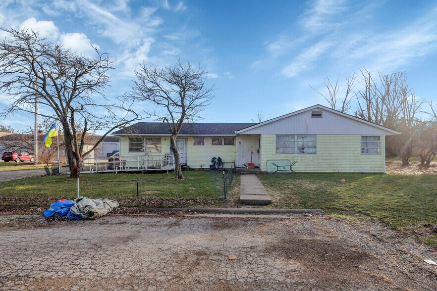 More Photos Of 12-35 Grove Ct, Marysville Apartments For Sale