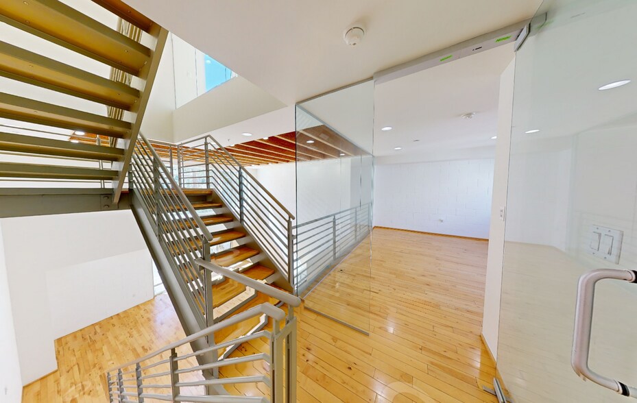 More Photos Of 3450 Cahuenga Blvd W, Los Angeles Office Residential For Lease
