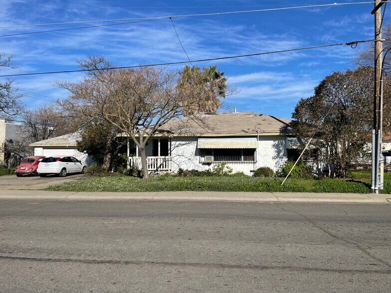 More Photos Of 921 Rivera Dr, Sacramento Apartments For Sale