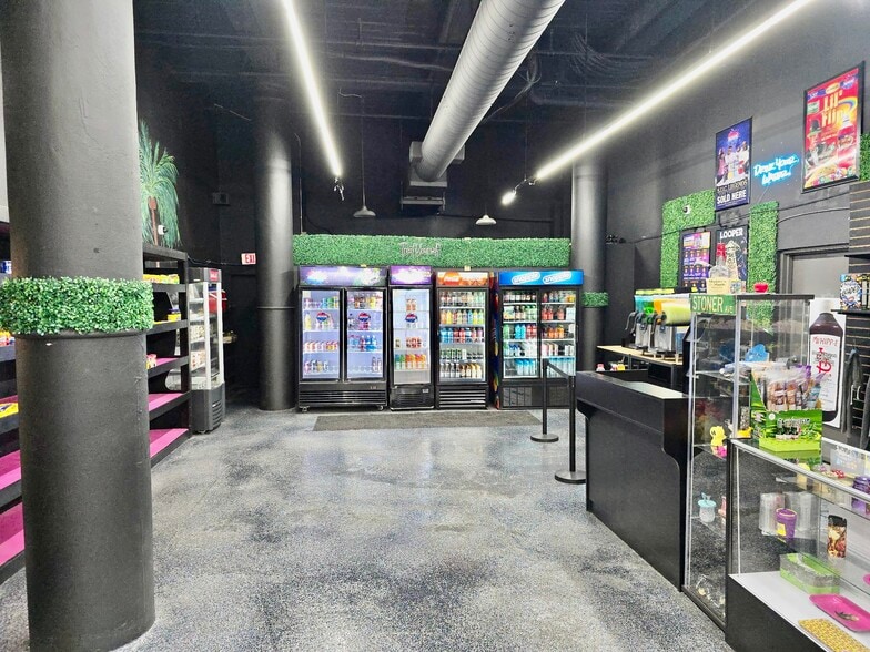 More Photos Of 1300 Washington Ave, Saint Louis Storefront For Sale