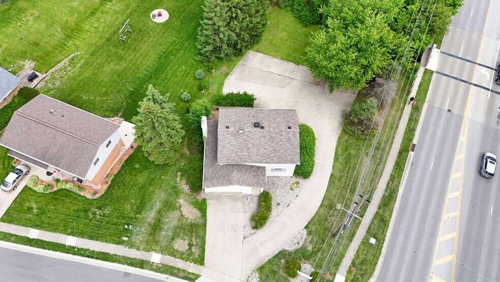 More Photos Of 10 Fairway Dr, Springboro Office Residential For Sale