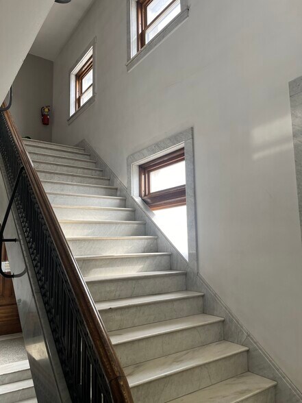 More Photos Of 45 E Loucks St, Sheridan Office For Lease