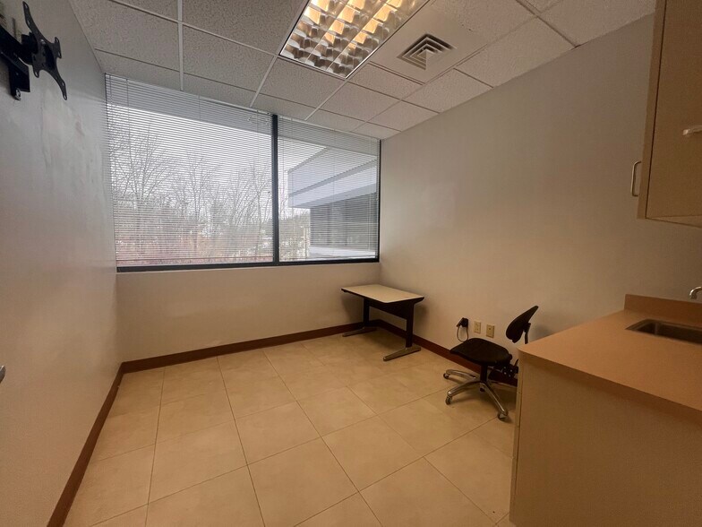 More Photos Of 100 Technology Dr, Trumbull Medical For Lease