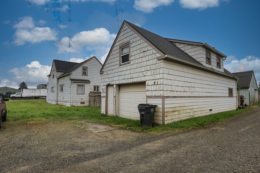 More Photos Of 1111 Chenault Ave, Hoquiam Apartments For Sale
