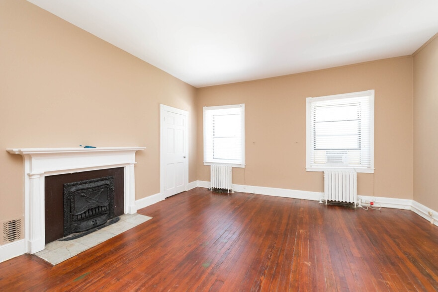More Photos Of 18 W Franklin St, Baltimore Office Residential For Sale
