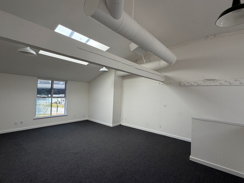 More Photos Of 12-14 E Sir Francis Drake Blvd, Larkspur Unknown For Lease