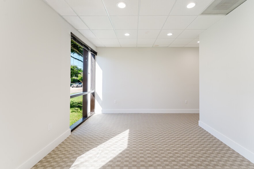 More Photos Of 399 W Palmetto Park Rd, Boca Raton Office For Lease