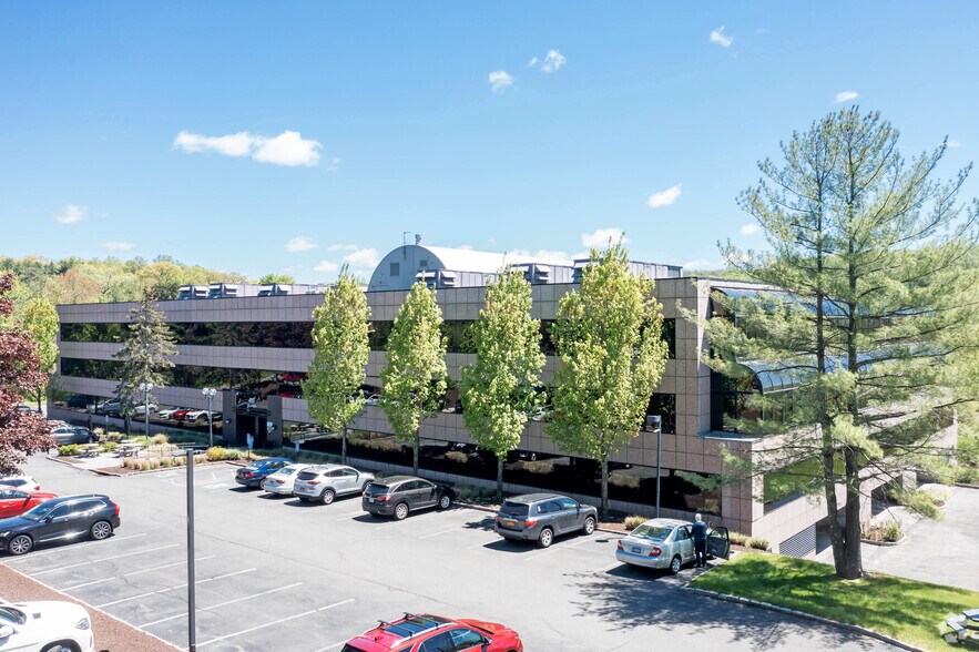 More Photos Of 465 Columbus Ave, Valhalla Medical For Lease