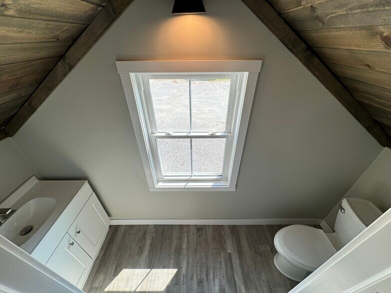 More Photos Of 19431 Highway J, Monroe City Hotel For Sale