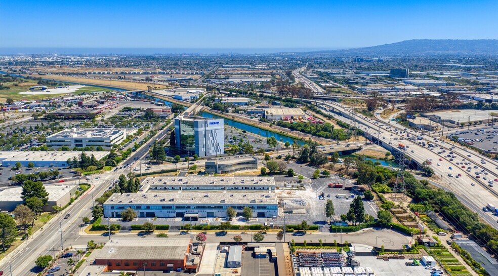 More Photos Of 18455 S Figueroa St, Gardena Manufacturing For Lease