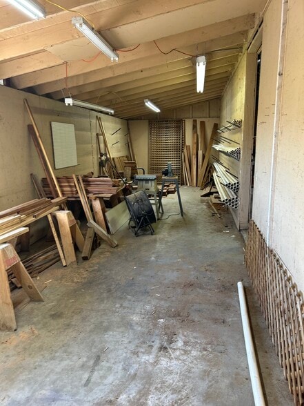 More Photos Of 451 N 11th St, Montague Warehouse For Sale
