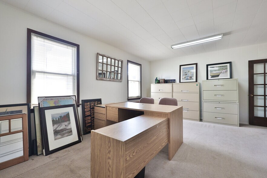 More Photos Of 160 King St E, Mississauga Office For Sale