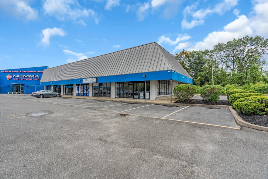 More Photos Of 781 Brick Blvd, Brick General Retail For Lease