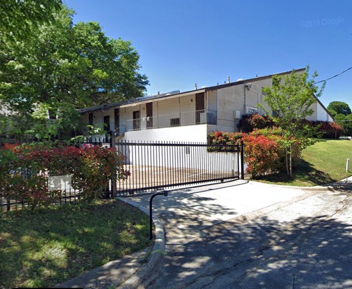 More Photos Of 760 E Pipeline Rd, Hurst Storefront For Lease