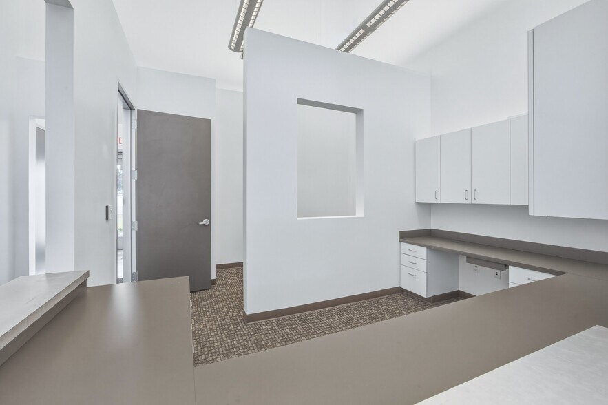 More Photos Of 12171 W Parmer Ln, Cedar Park Medical For Lease