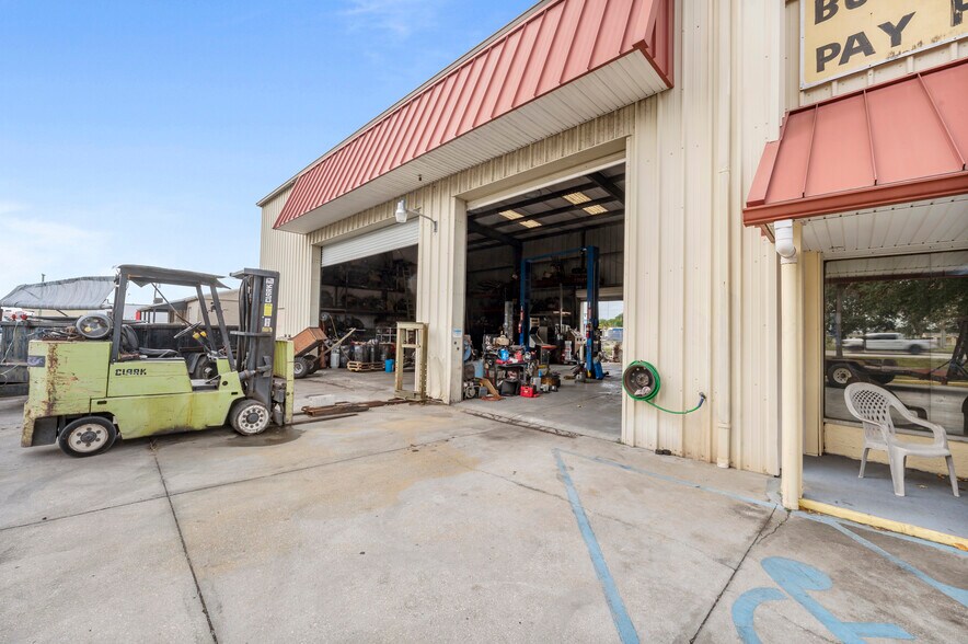 More Photos Of 628 King St, Cocoa Auto Dealership For Sale