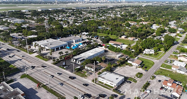 More Photos Of 388 S Military Trl, West Palm Beach Light Distribution For Lease