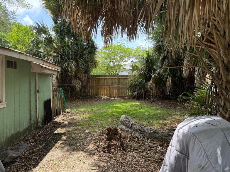 More Photos Of 109 S Florida Blanca St, Pensacola Multifamily For Sale