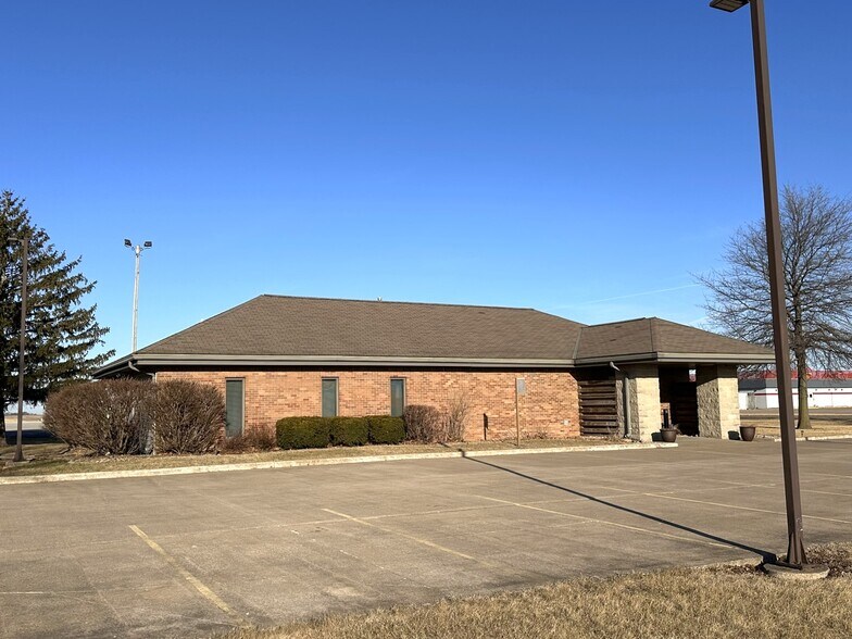 More Photos Of 220 SW 5th St, Woodhull Medical For Sale